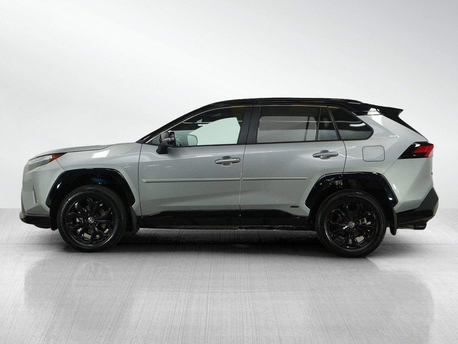 Used 2024 Toyota RAV4 XSE with VIN 2T3E6RFV8RW074447 for sale in Bloomington, Minnesota