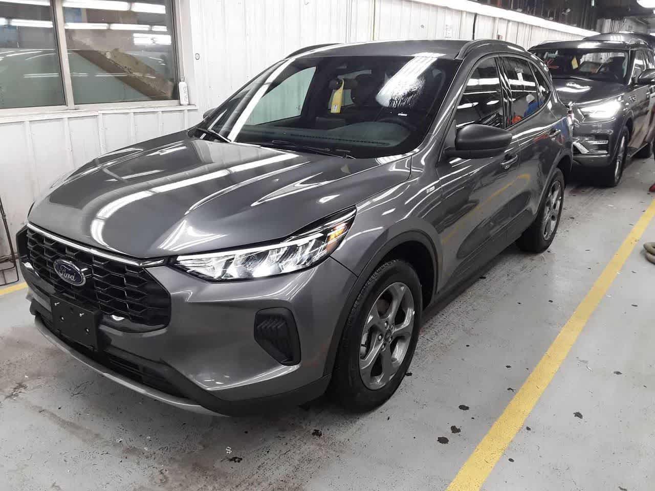 2025 Ford Escape ST-Line's photo