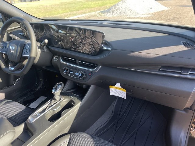 2025 Buick Envista Preferred photo 17