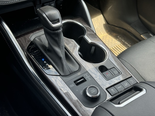 2021 Toyota Highlander Platinum photo 17