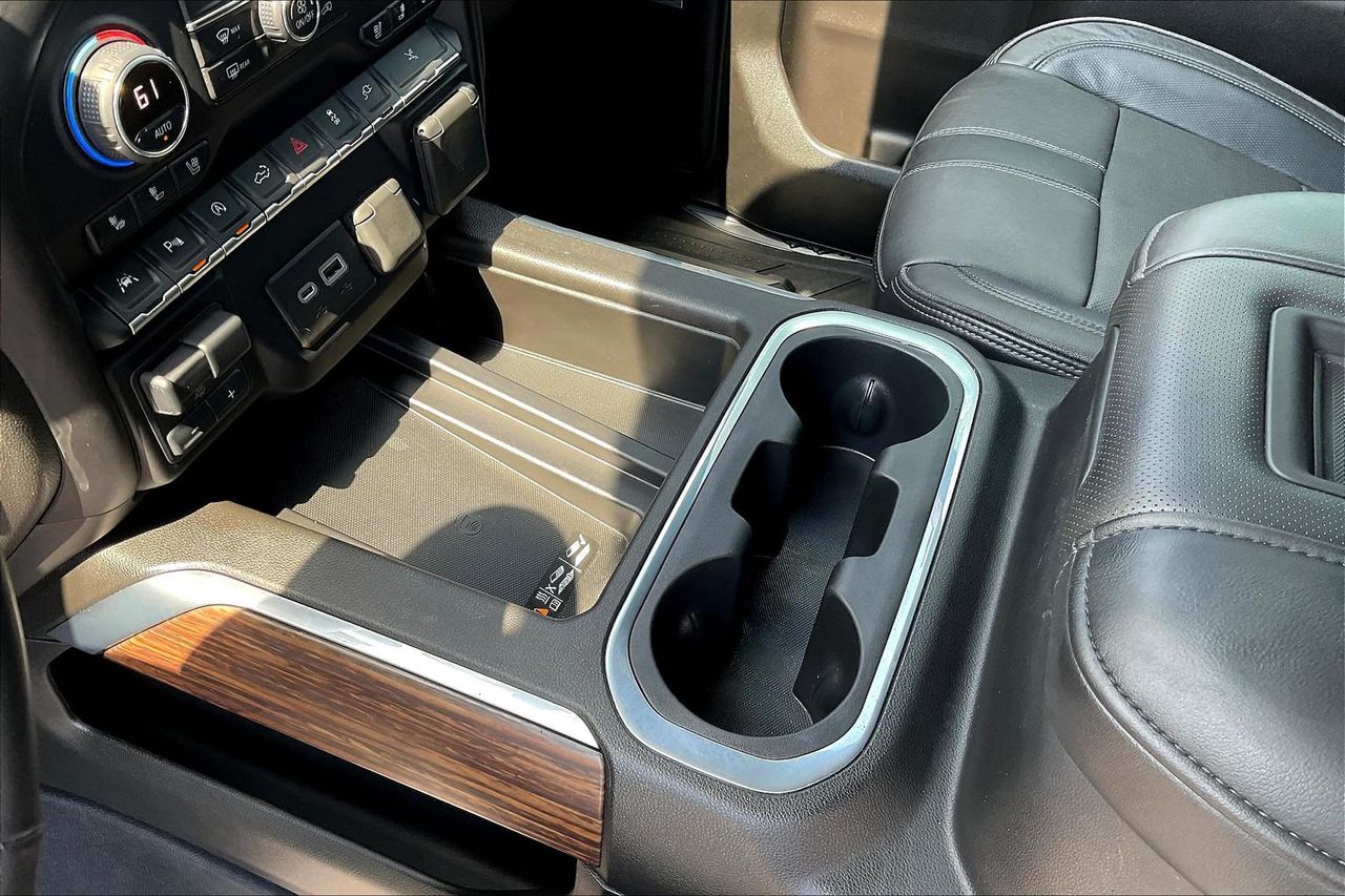 2021 Chevrolet Silverado 1500 High Country photo 16