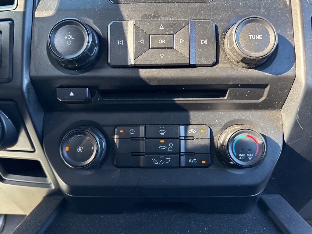 2017 Ford F-150 XL photo 14