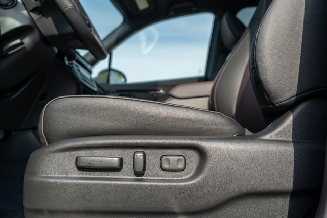 2025 Honda Ridgeline Black Edition photo 18