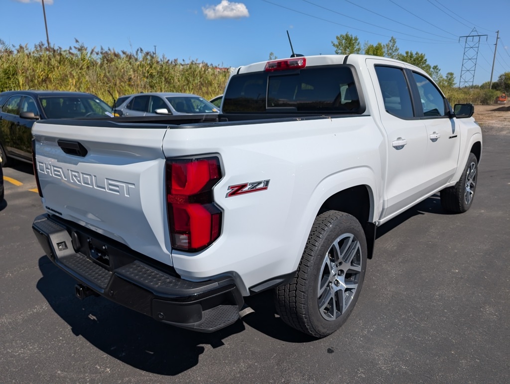 2024 Chevrolet Colorado Z71 photo 6
