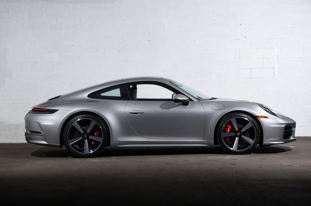 2025 Porsche 911 S photo 9