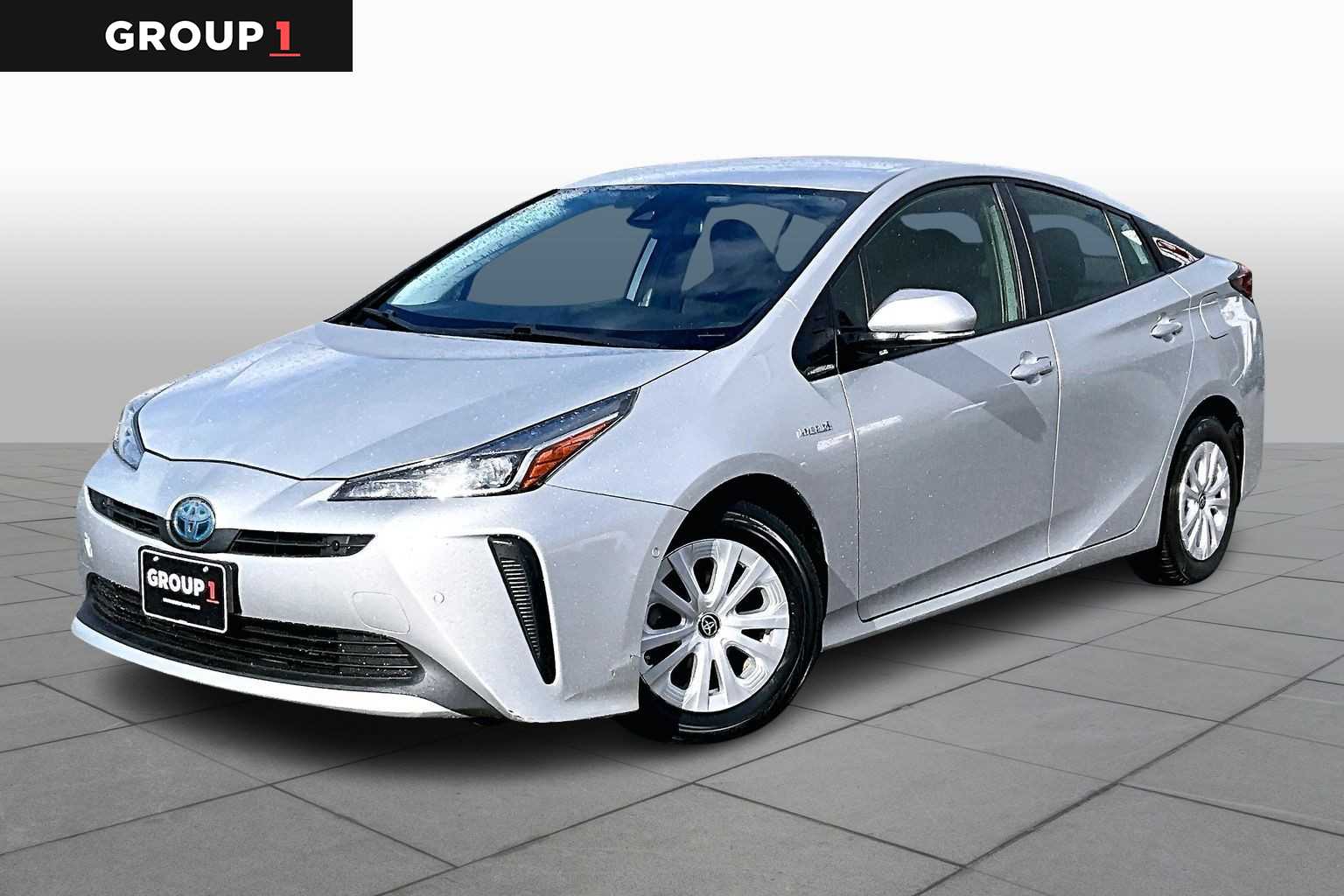 2019 Toyota Prius LE's photo