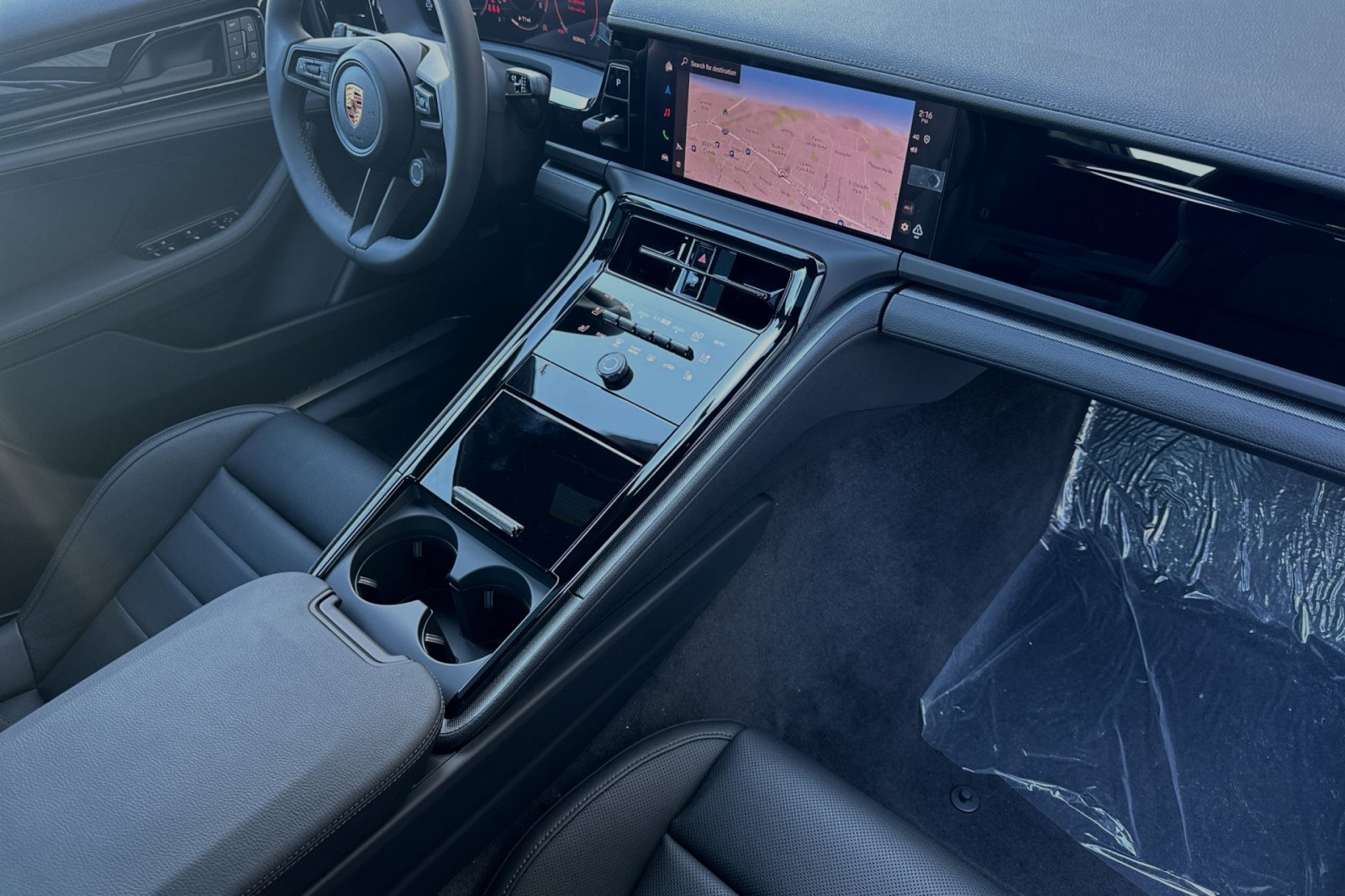 2025 Porsche Panamera 4 photo 15