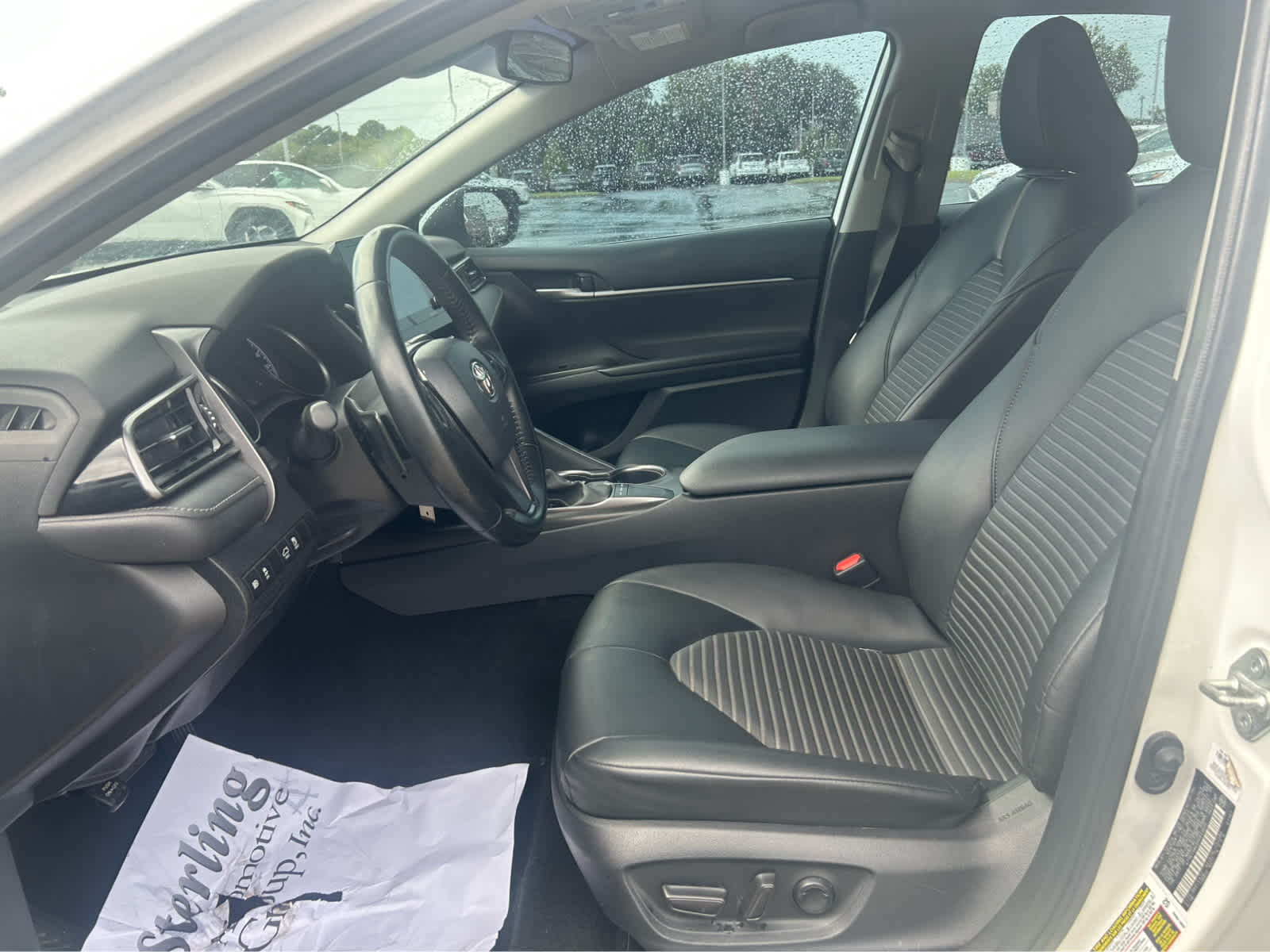 2023 Toyota Camry SE photo 9