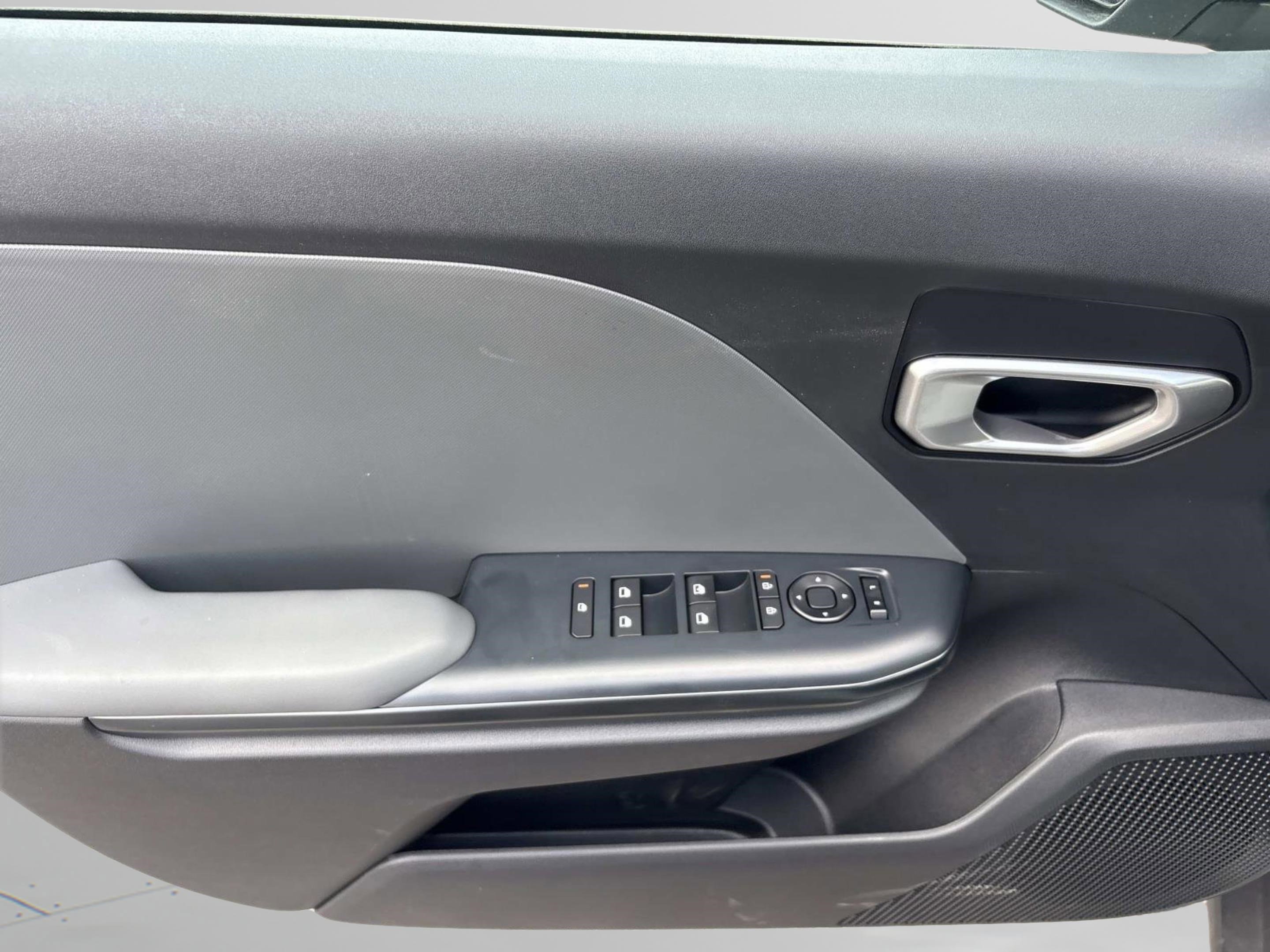 2025 Kia K4 LXS photo 25