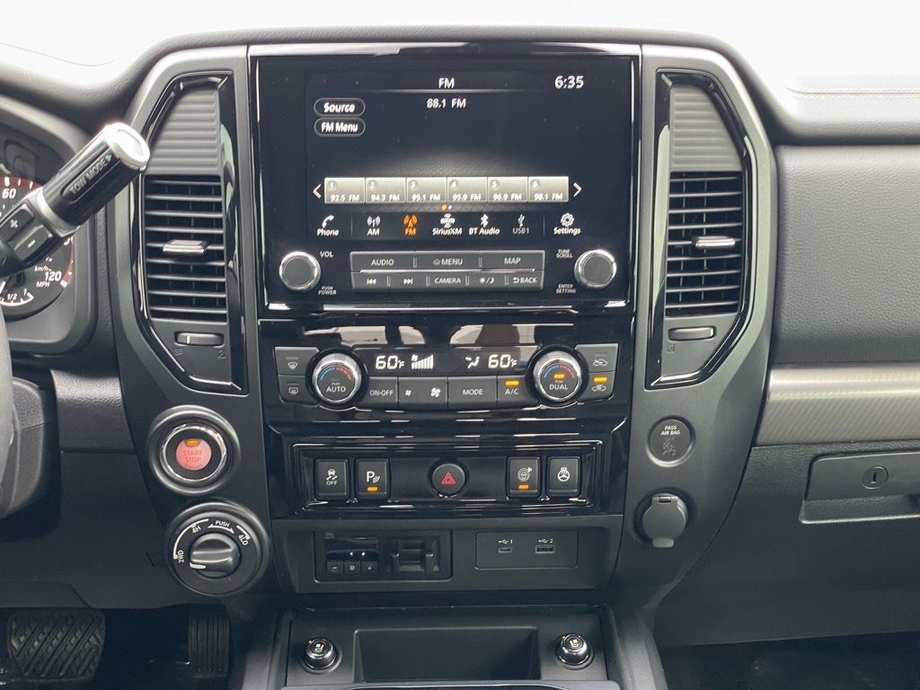 2023 Nissan Titan PRO-4X photo 15