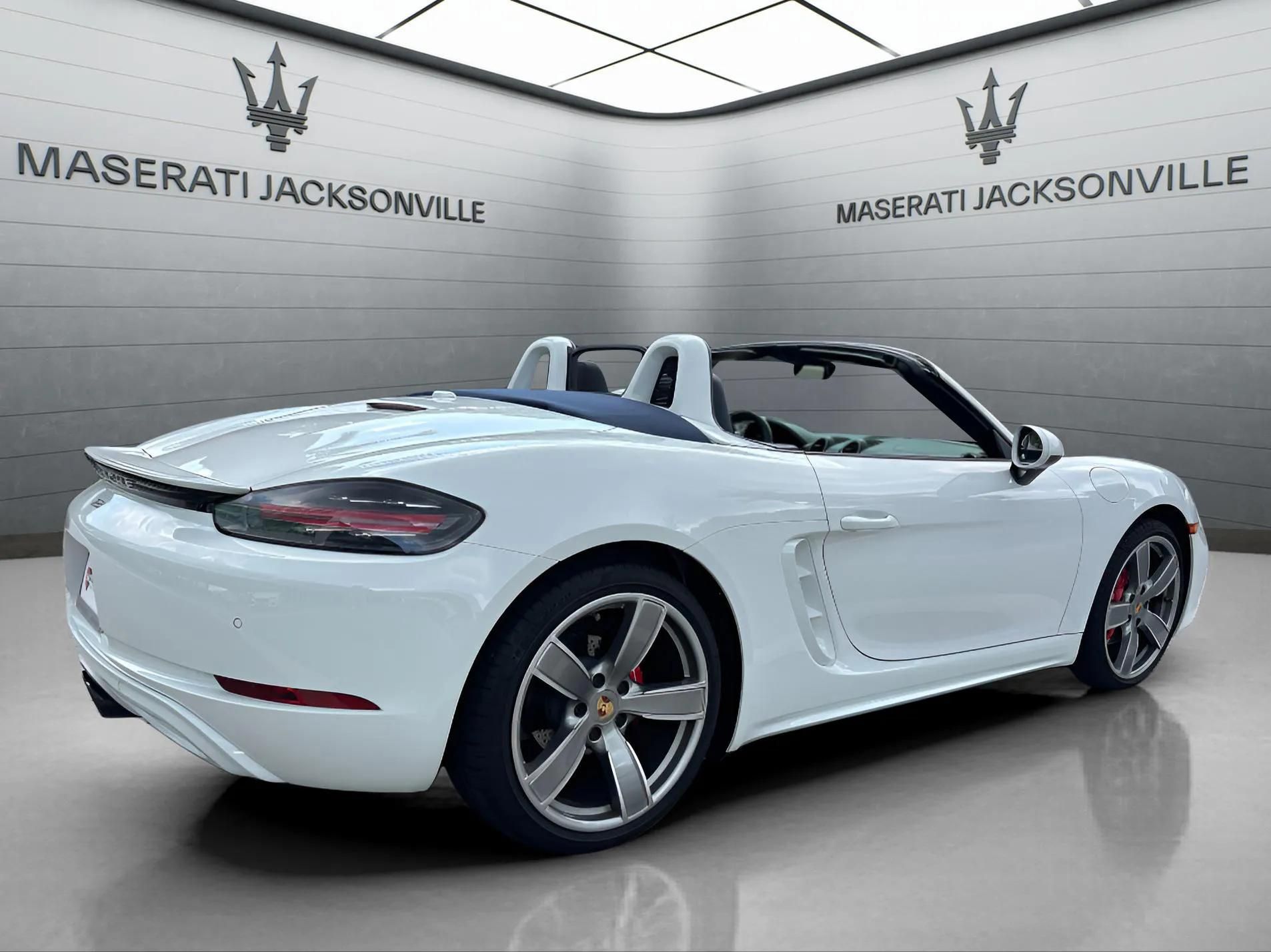 2024 Porsche Boxster S photo 18