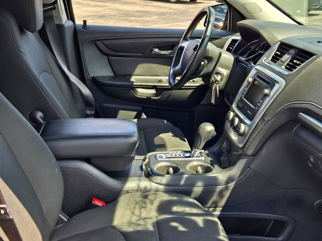2015 Gmc Acadia SLE photo 3
