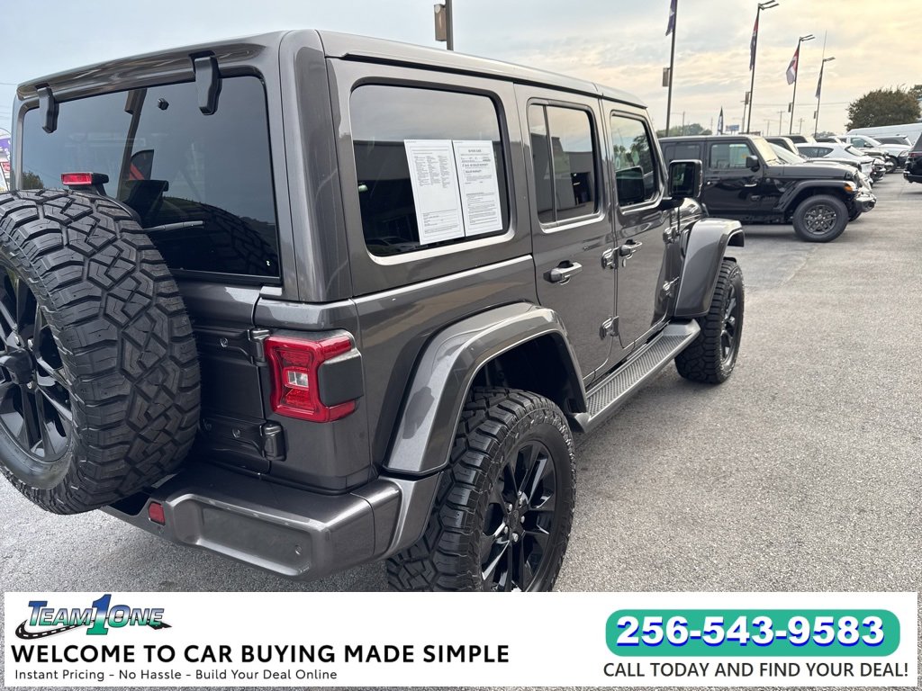 2021 Jeep Wrangler Unlimited Sahara High Altitude photo 18