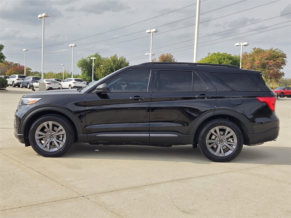 2021 Ford Explorer XLT photo 4