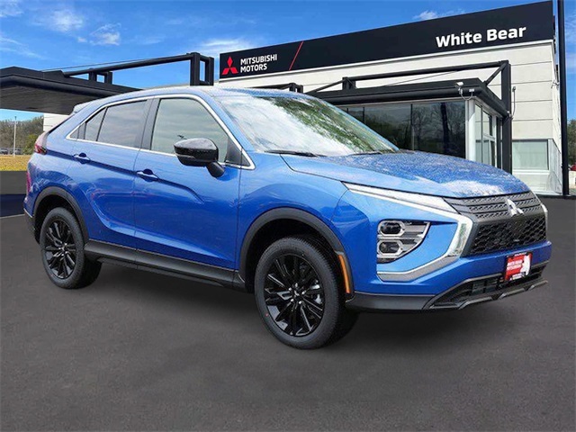 2026 Mitsubishi Eclipse Cross LE's photo