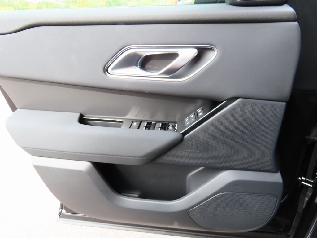 2025 Land Rover Range Rover Velar SE photo 42