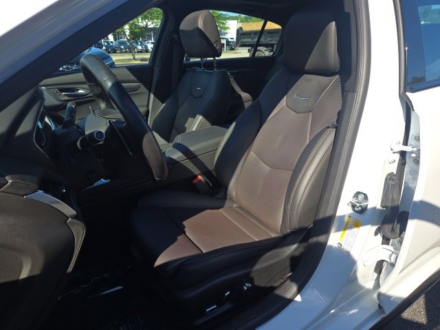 2024 Cadillac CT5 V photo 16