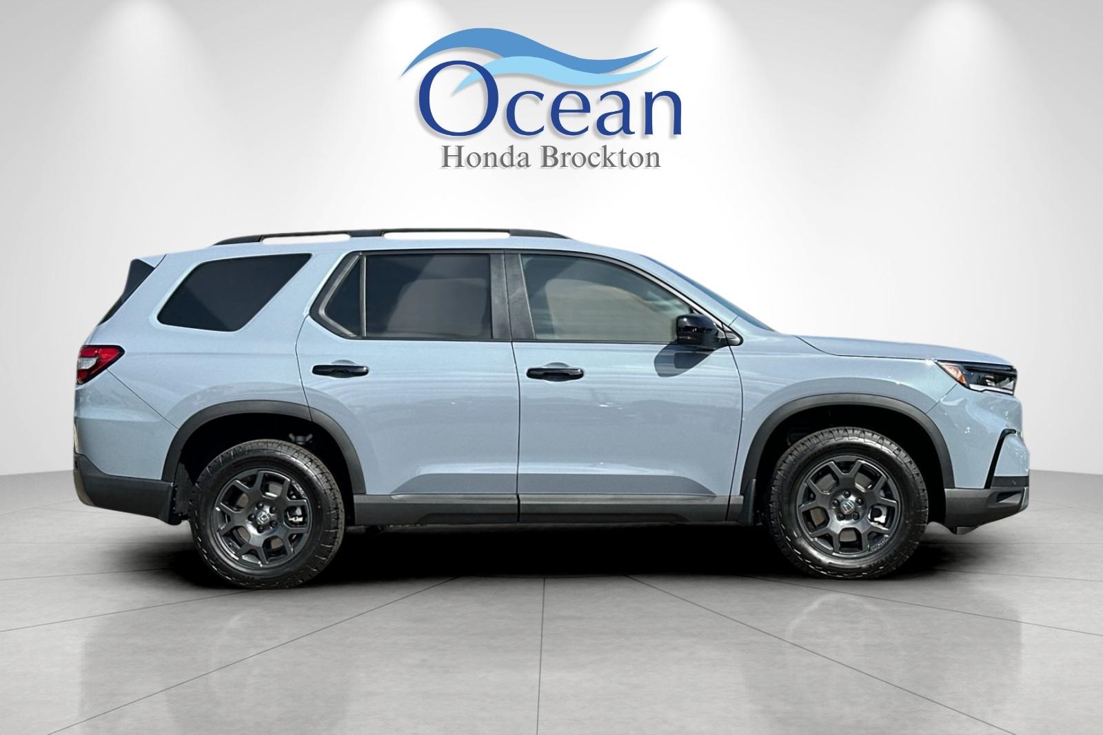2025 Honda Pilot TrailSport photo 5