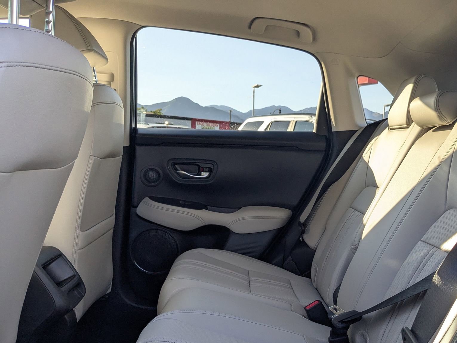 2026 Honda HR-V EX-L photo 16