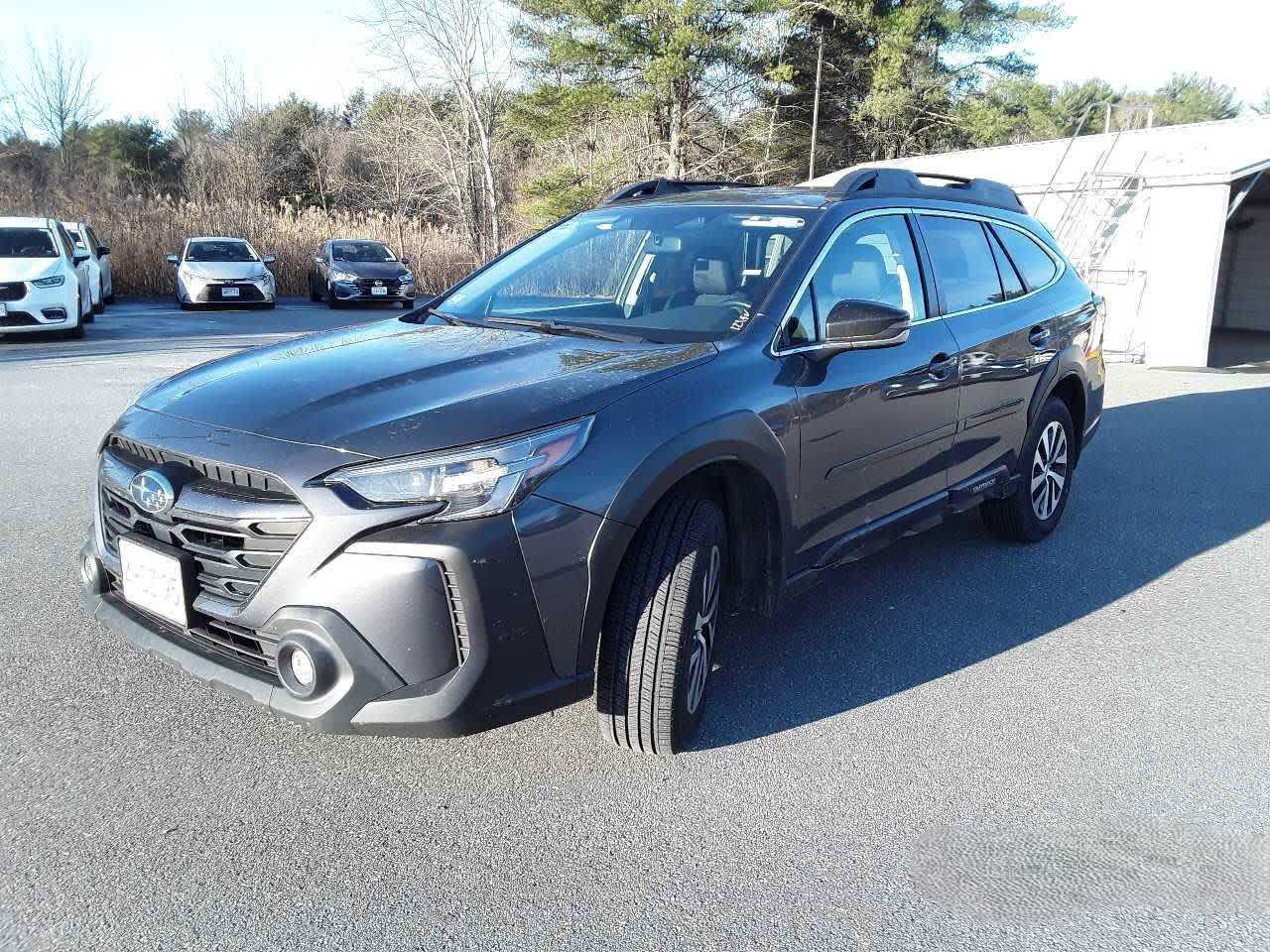 2024 Subaru Outback Premium's photo