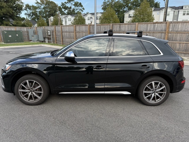 2022 Audi SQ5 Premium Plus photo 2