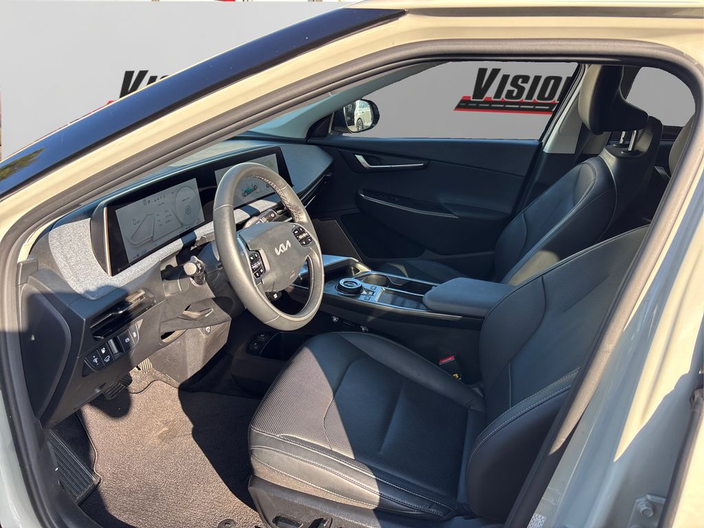 2022 Kia EV6 Wind photo 7