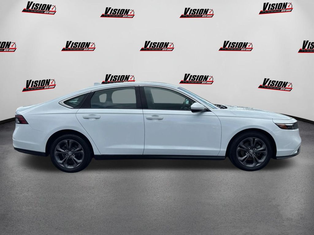 2023 Honda Accord EX photo 4