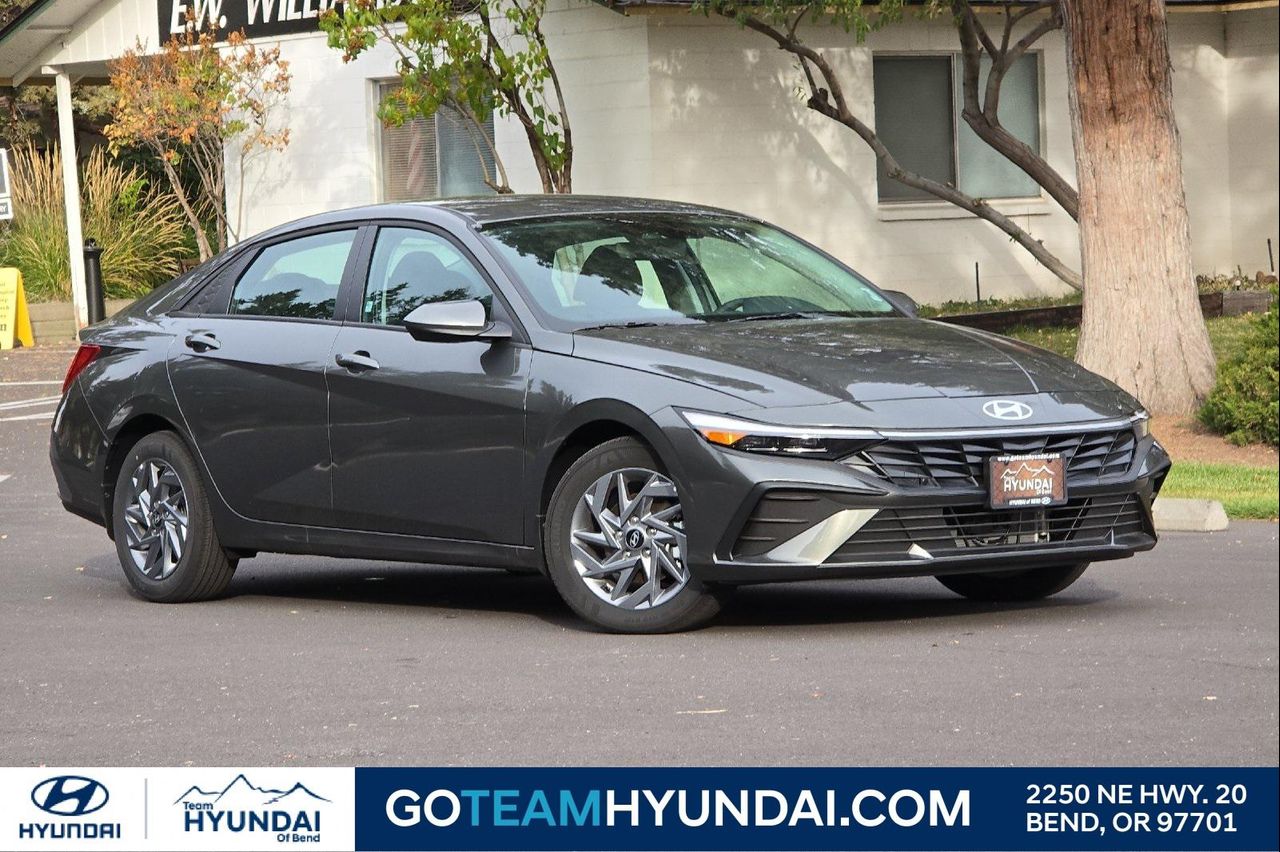 2025 Hyundai Elantra Blue