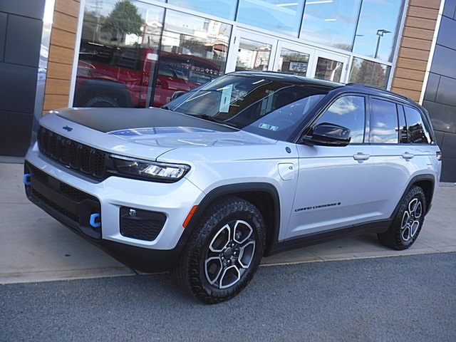 2024 Jeep Grand Cherokee Trailhawk 4xe's photo