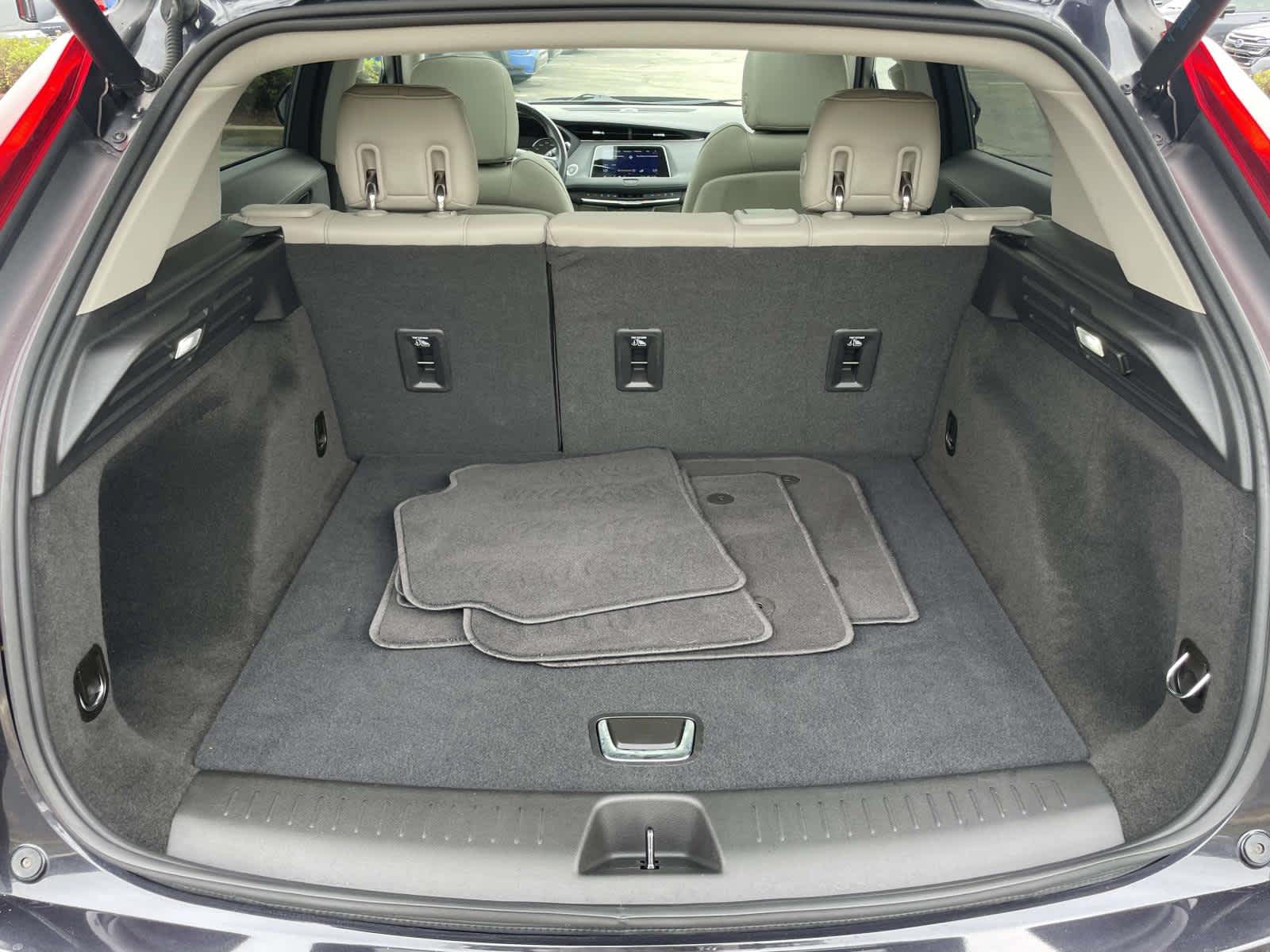 2022 Cadillac XT4 Luxury photo 13
