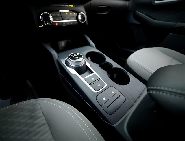 2022 Ford Escape SE photo 9