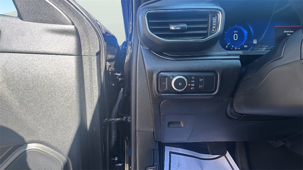 2022 Ford Explorer ST photo 17