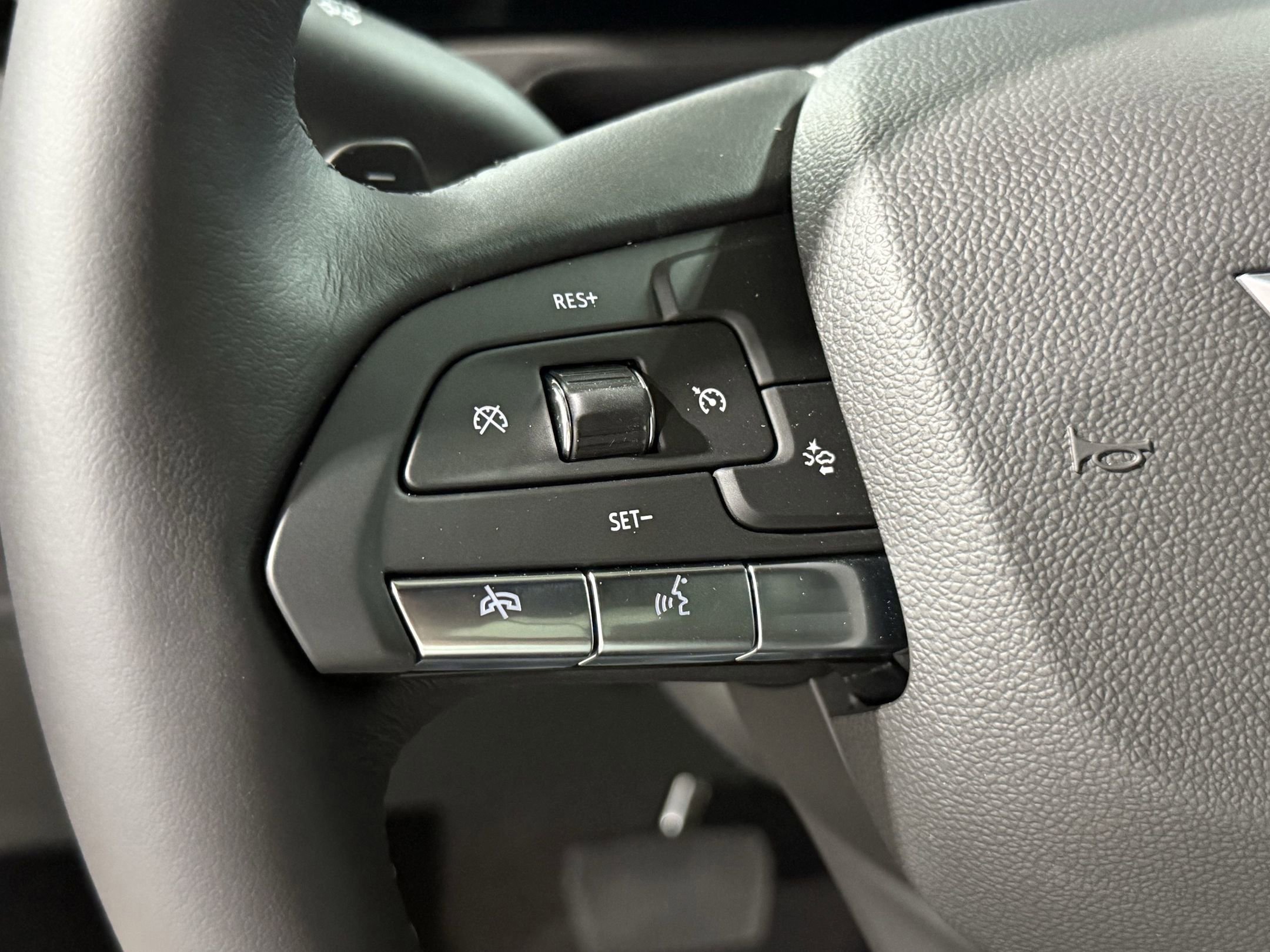 2025 Cadillac XT4 Premium Luxury photo 12