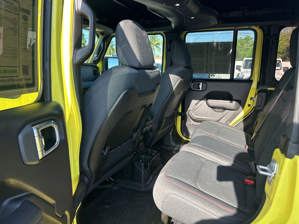 2024 Jeep Wrangler Rubicon photo 25