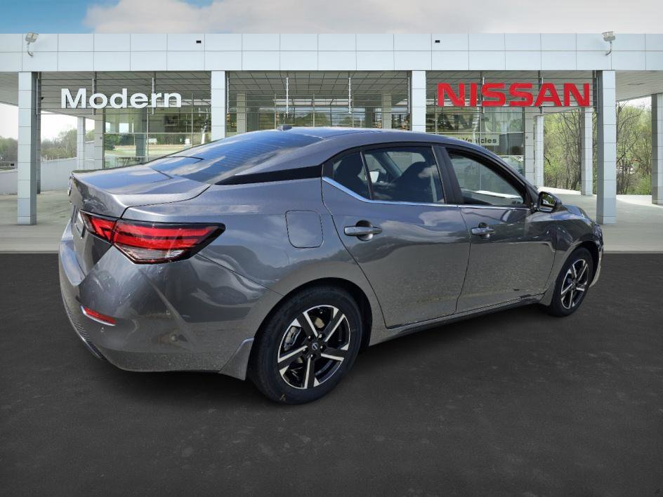 2025 Nissan Sentra SV photo 4