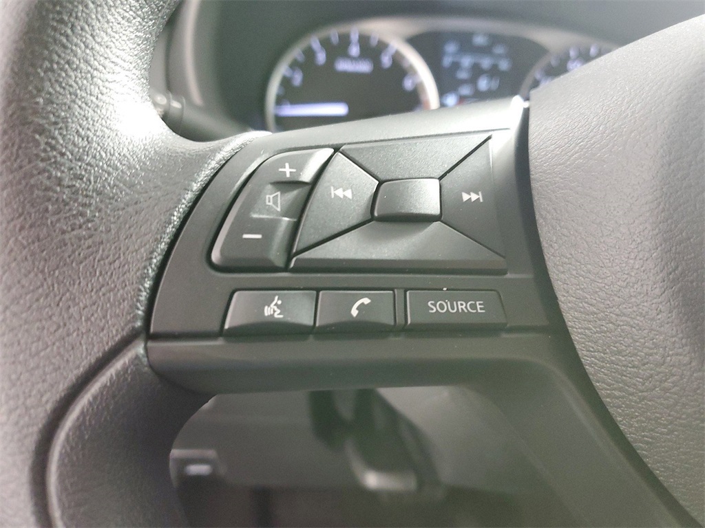 2024 Nissan Kicks S photo 17