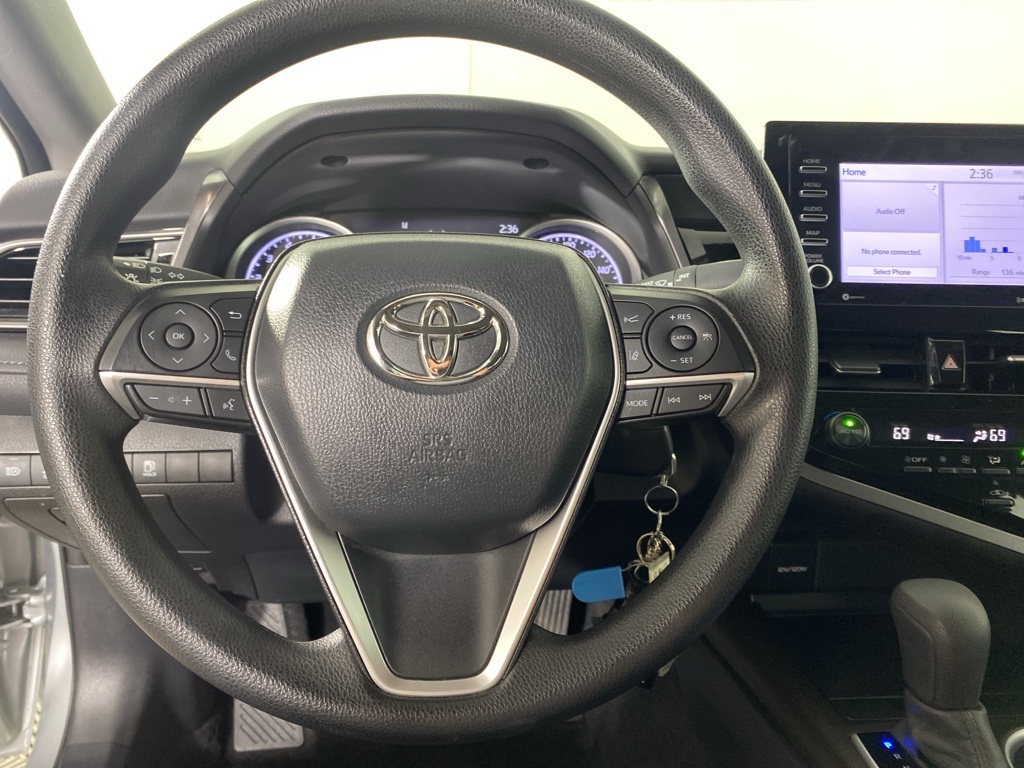 2022 Toyota Camry LE photo 6