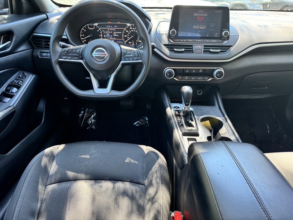 2022 Nissan Altima 2.5 SV photo 14
