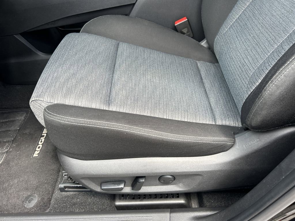 2023 Nissan Rogue SV photo 20