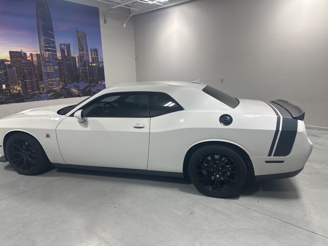 2016 Dodge Challenger R/T Scat Pack photo 4