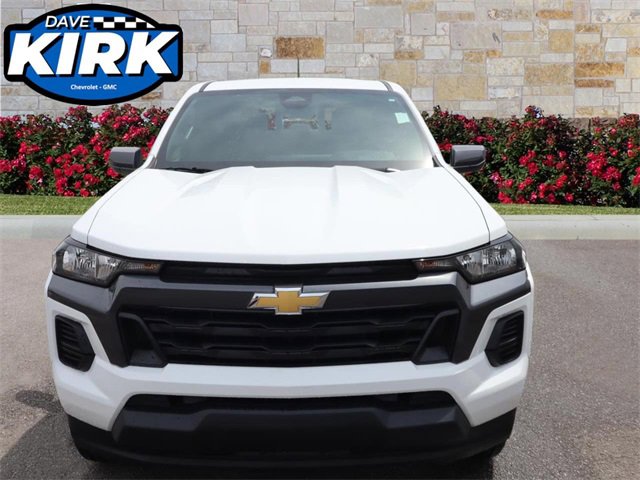 2025 Chevrolet Colorado Work Truck LT photo 2