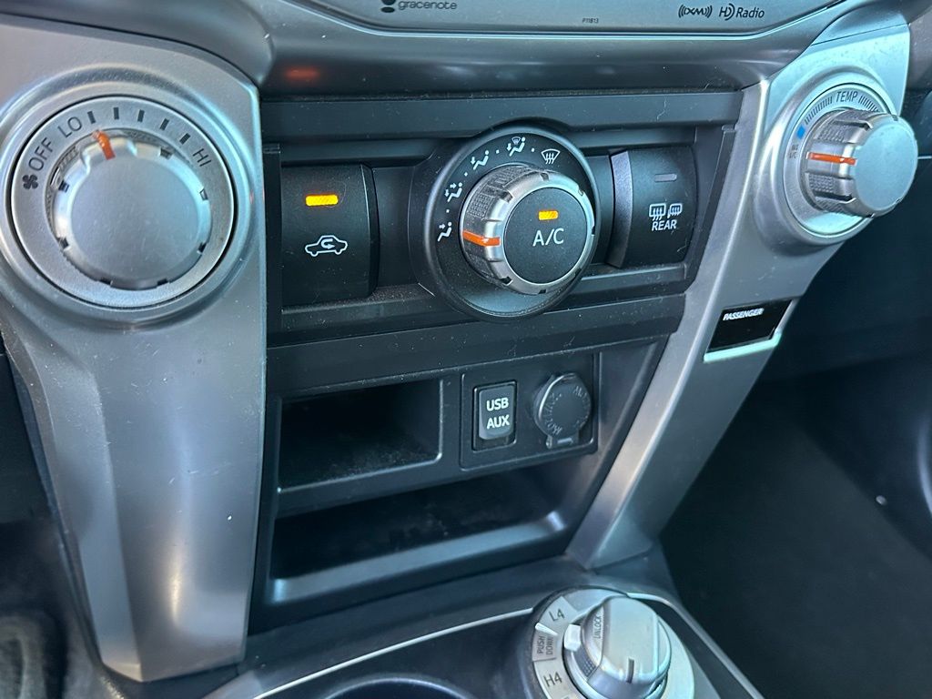 2019 Toyota 4Runner SR5 photo 18