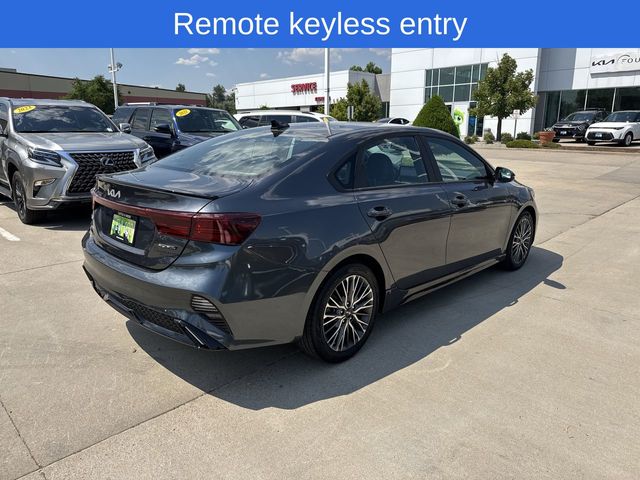 2022 Kia Forte GT-Line photo 8