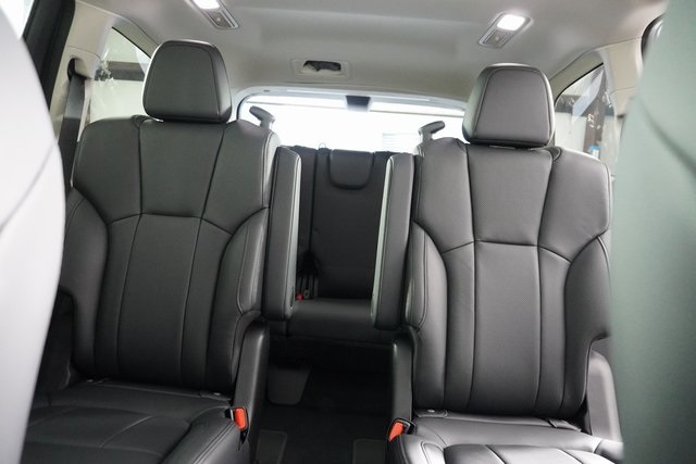 2025 Subaru Ascent Onyx Edition Touring photo 17