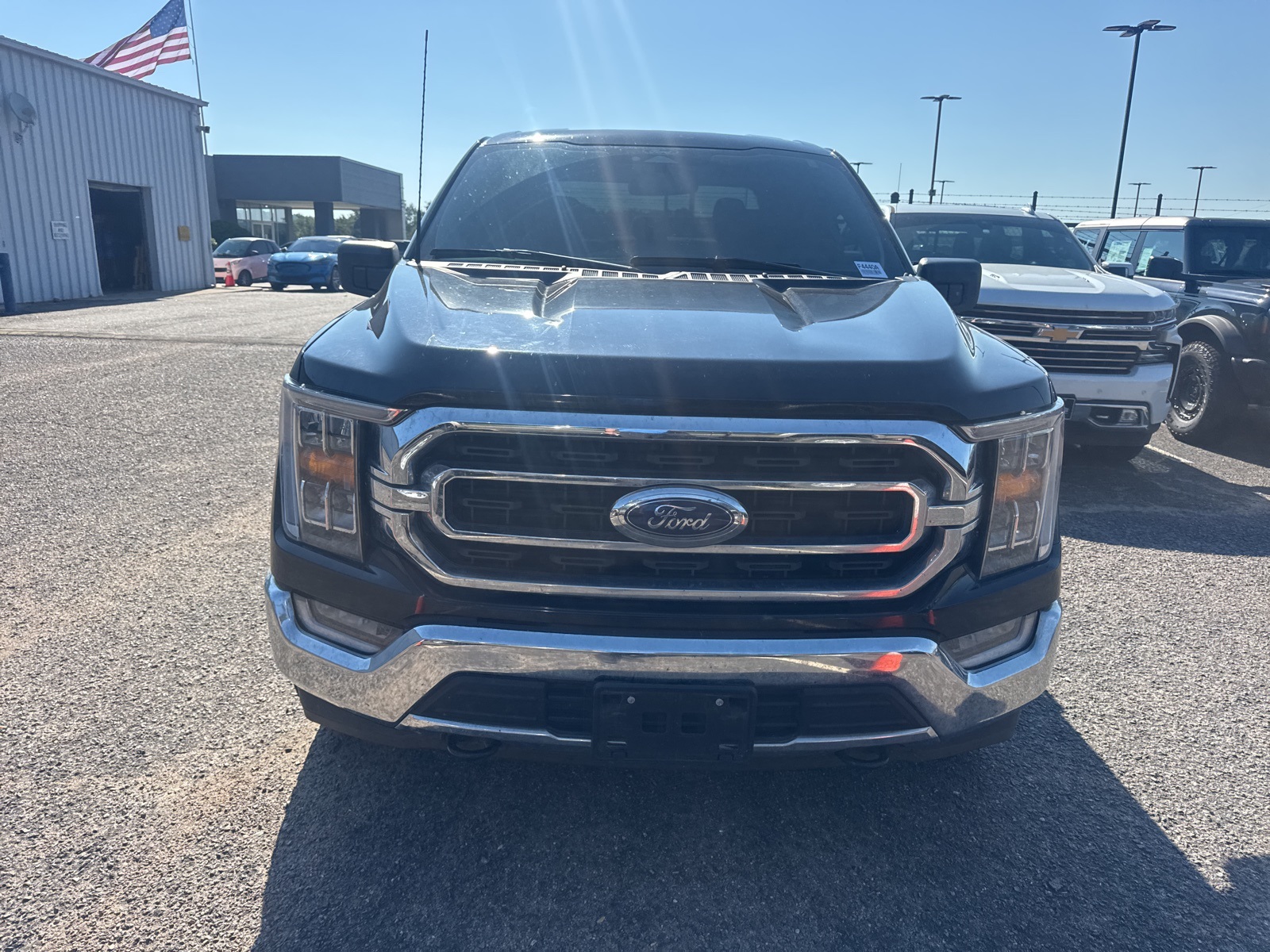 2022 Ford F-150 XLT photo 2