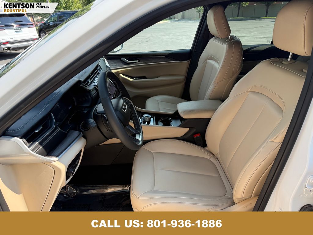 2024 Jeep Grand Cherokee Limited photo 23