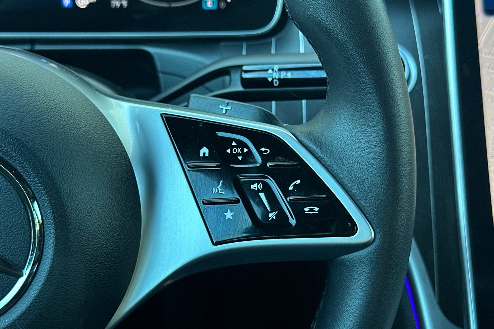 2025 Mercedes Benz C 300 photo 26