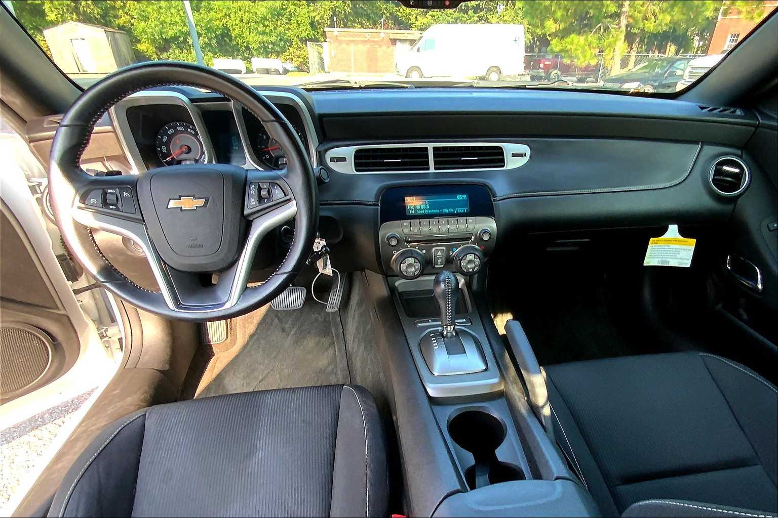 2012 Chevrolet Camaro 1LT photo 13