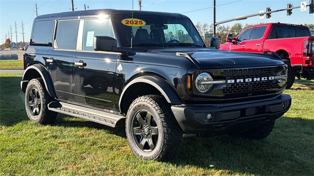 2025 Ford Bronco 4-Door Outer Banks's photo