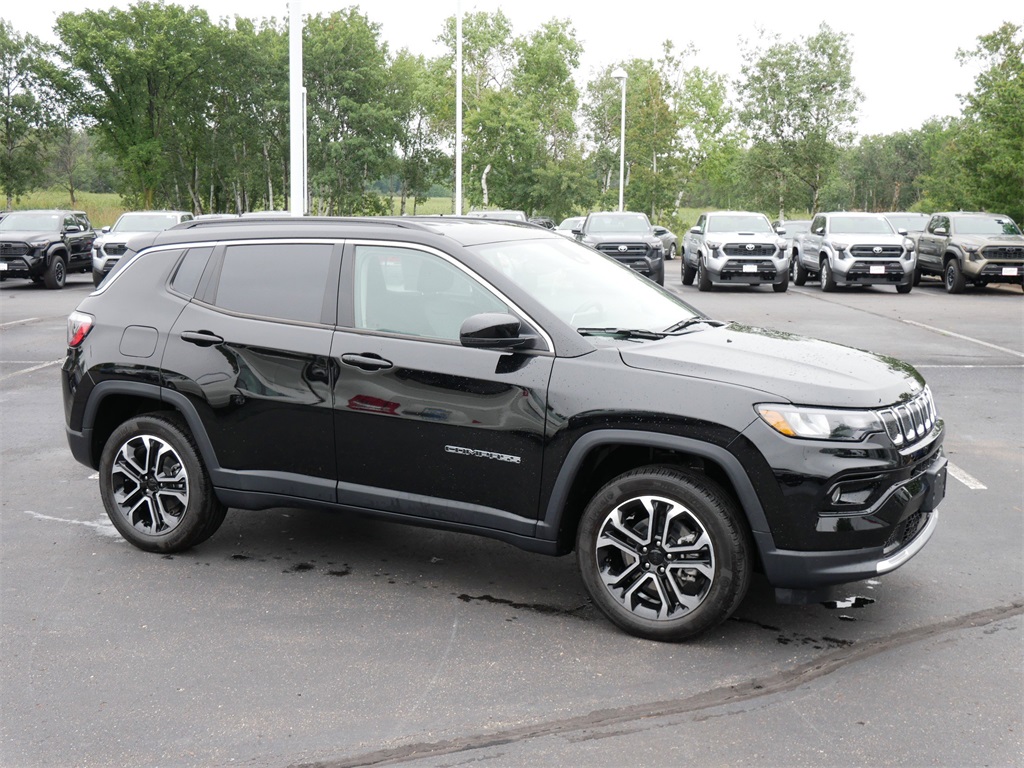 Used 2022 Jeep Compass Limited with VIN 3C4NJDCB3NT204275 for sale in Minneapolis, Minnesota
